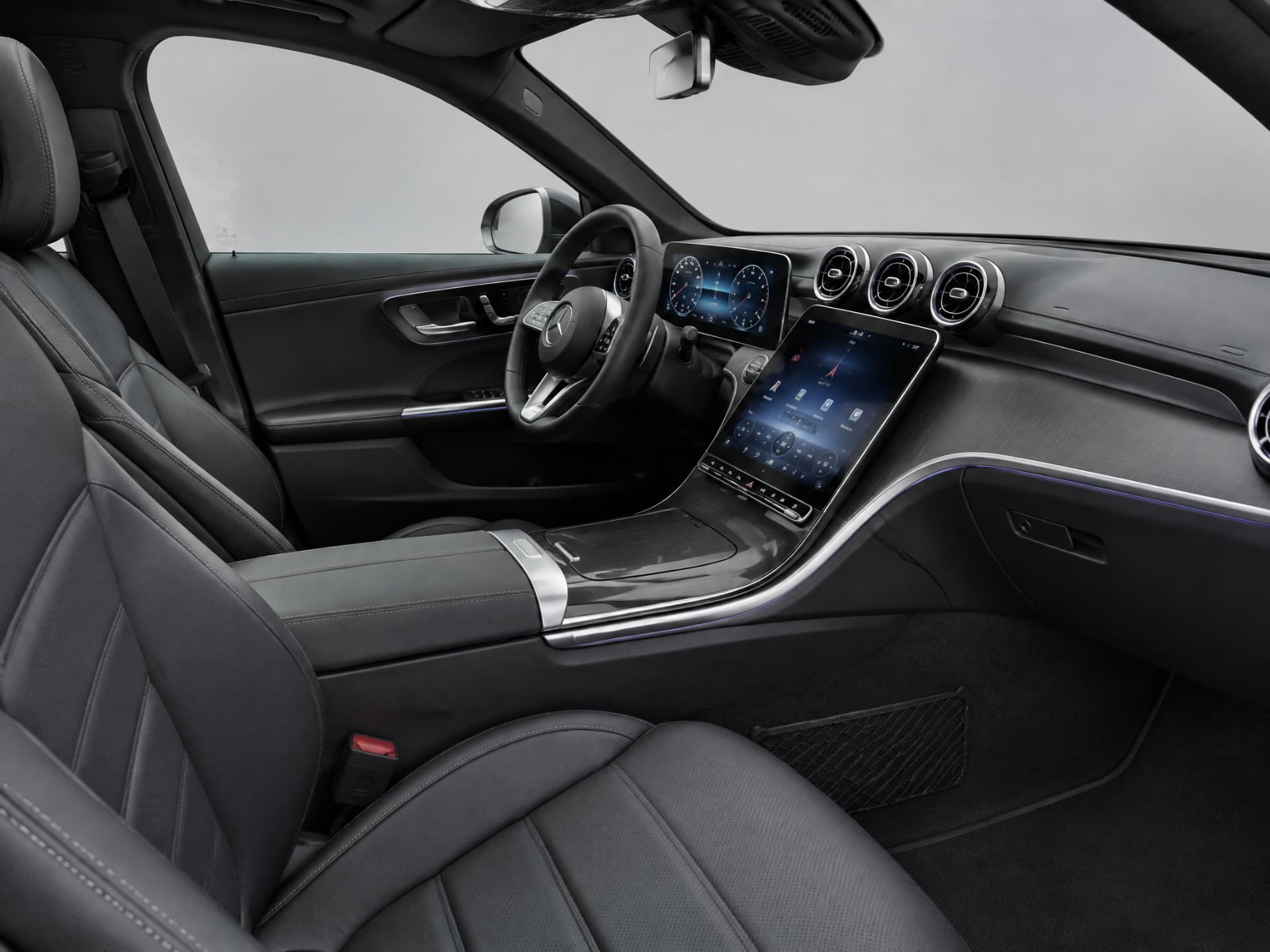 Mercedes-Benz C-Class cabin and dashboard